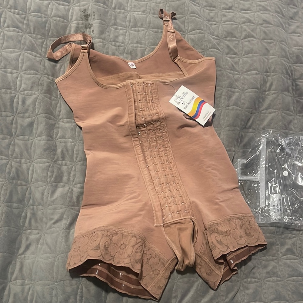 Colombian faja size M  NEW
